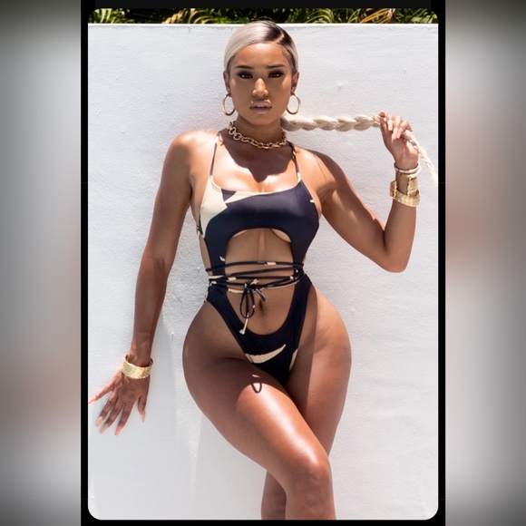 Theo Monokini Black/Nude - Picture 1 of 1